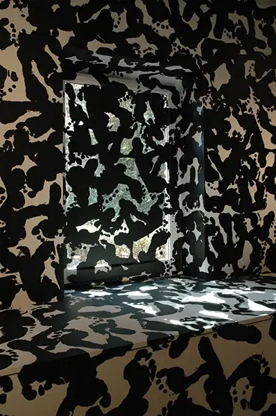 Intro, 2019 — Vinil adesivo