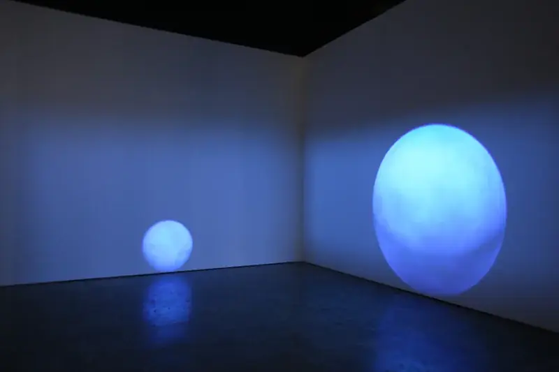 Lunar, 2002 — Vídeo digital