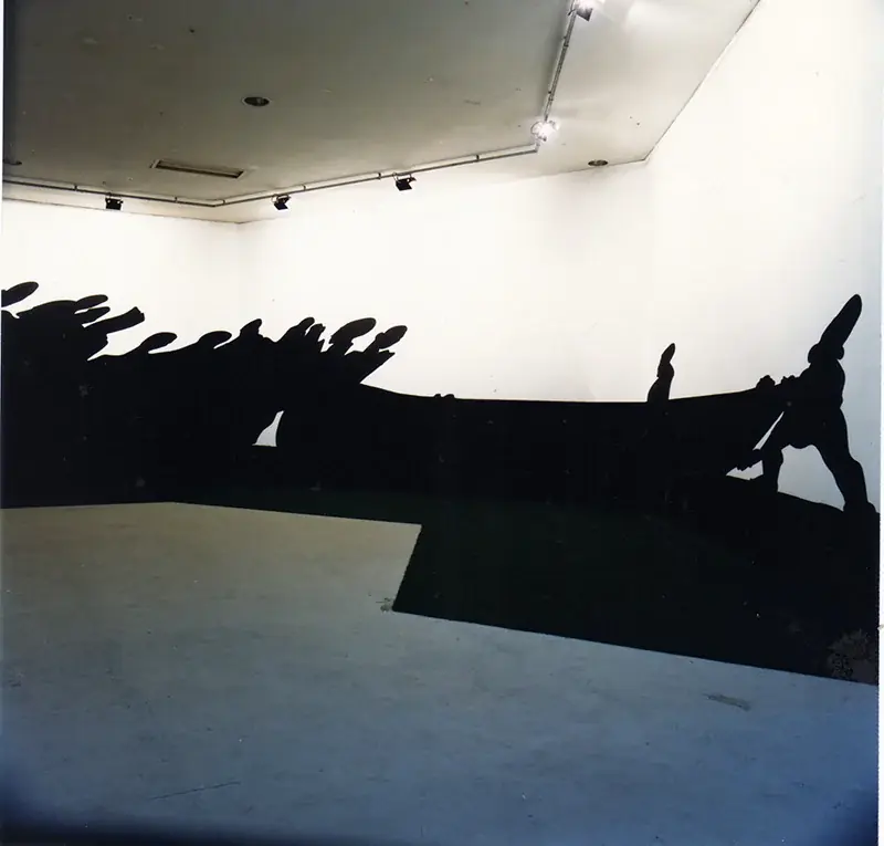 Monudentro, 2024 — Vinil adesivo e grama artificial
