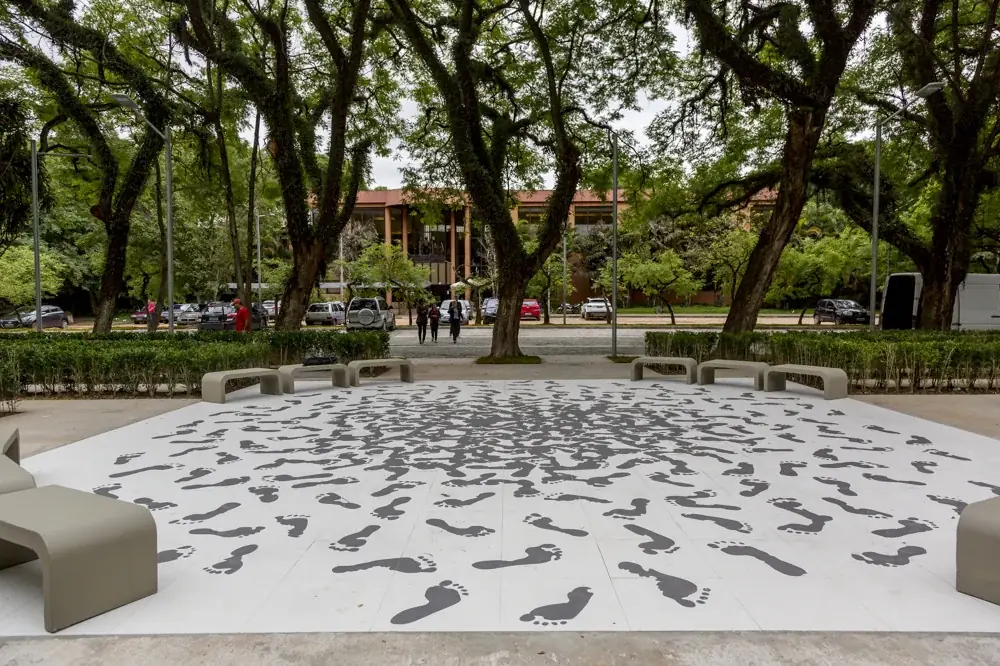 Mundo, 2017 — Praça Milton Santos, USP, São Paulo