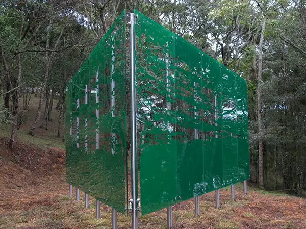 Paraver, 2012 — Vidro temperado, esmalte termo-vitrificado, tubos de aço inoxidável