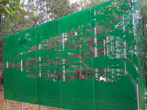 Paraver, 2012 — Vidro temperado, esmalte termo-vitrificado, tubos de aço inoxidável