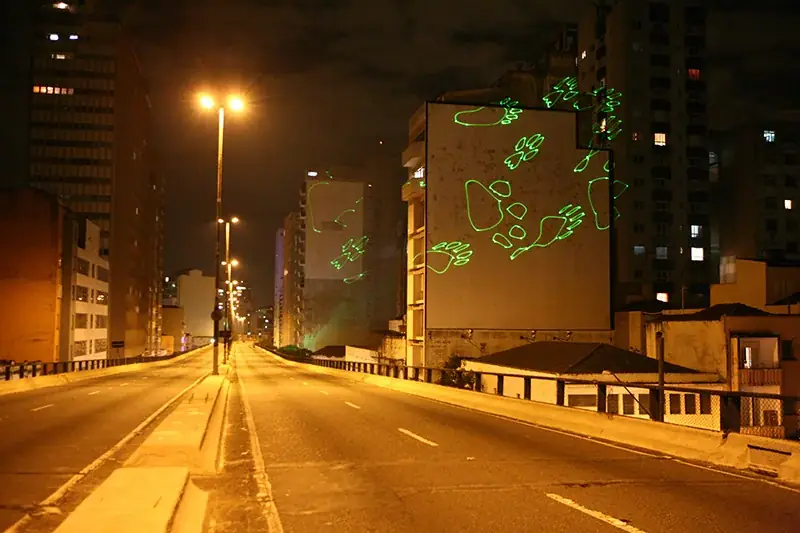 Passeio Selvagem, 2009 — Digital animation, laser projection