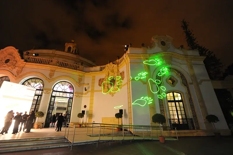 Passeio Selvagem, 2009 — Digital animation, laser projection