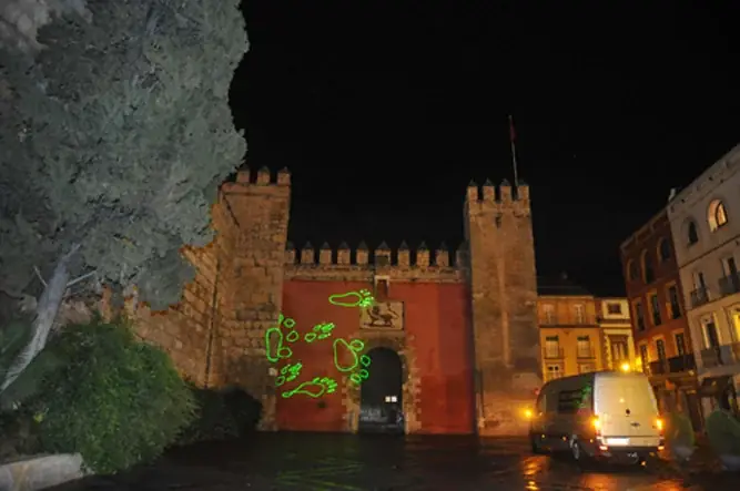 Passeio Selvagem, 2009 — Digital animation, laser projection