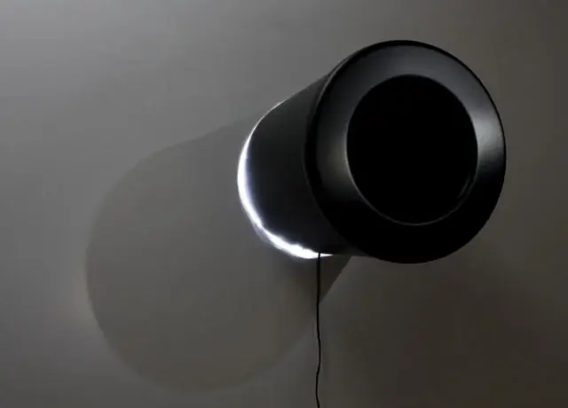 Per Capita, 2008 — Pintura industrial sobre madeira, fibra de vidro, aparelho de áudio e LEDs