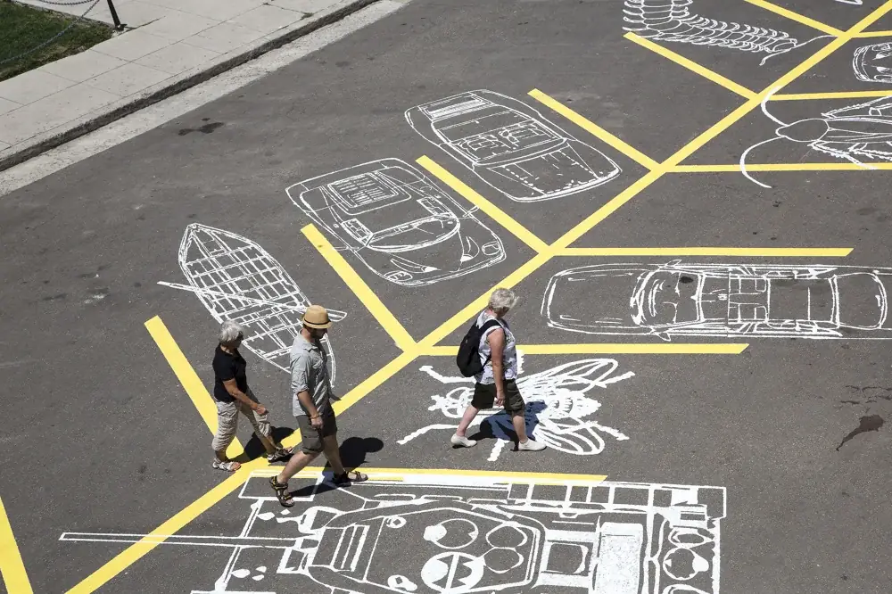 Phantasmata – Havana, 2015 — Pintura no asfalto