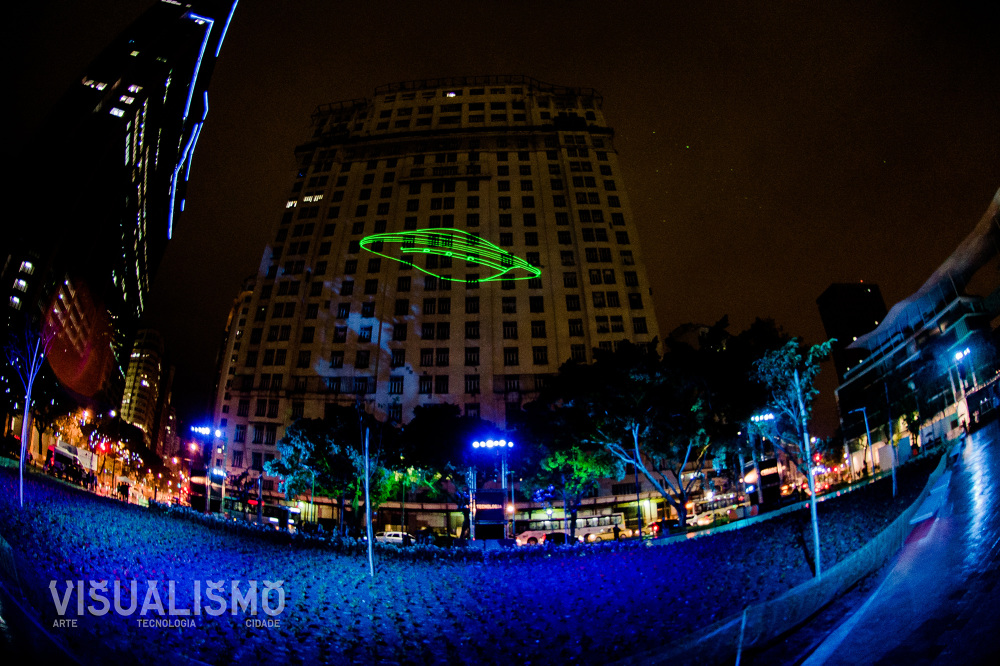 004_FOTO-EDUARDO-MAGALHAES_FOTOS_VISUALISMO_CARTOON_PRACA_MAUA_RIO_DE_JANEIRO_2015_1000